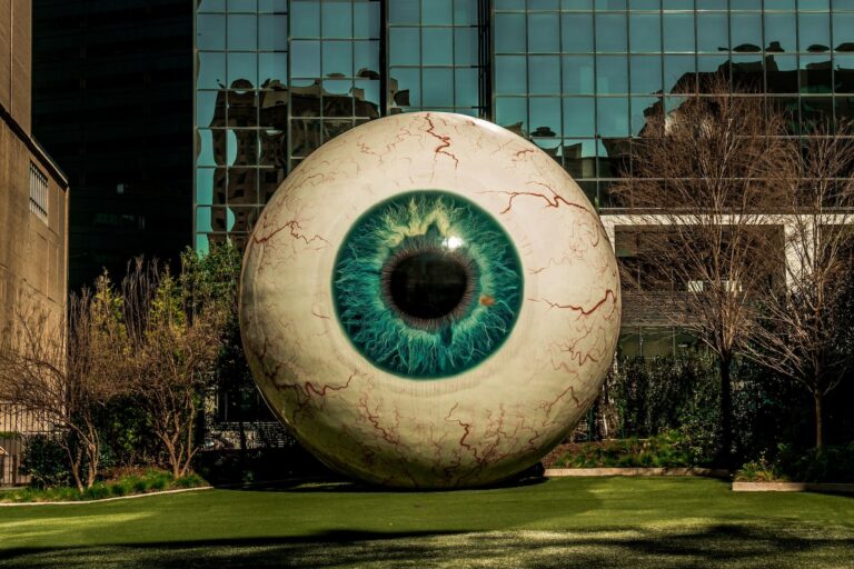How to grab some eyeballs at any tech event